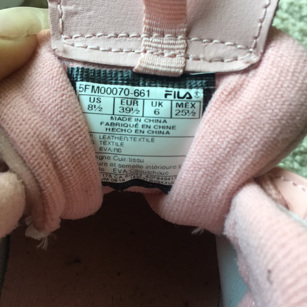 Pink Fila shoes size 8.5 in women’s - Picture 5 of 5